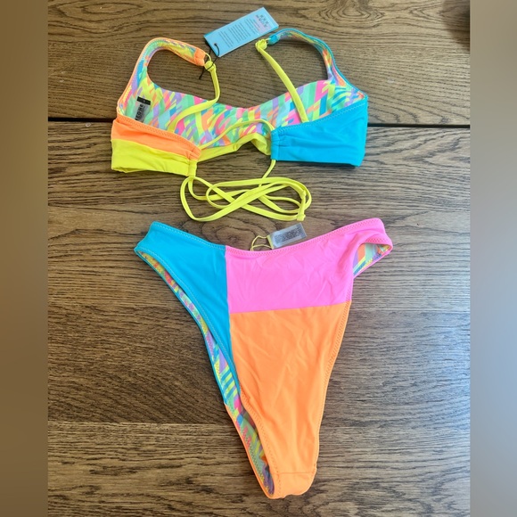 Colorful Women's Bikini Set - Picture 2 of 7